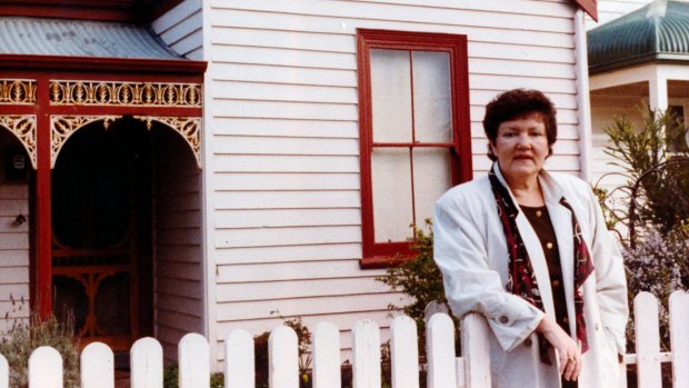 Joan Kirner at her home in 1990.