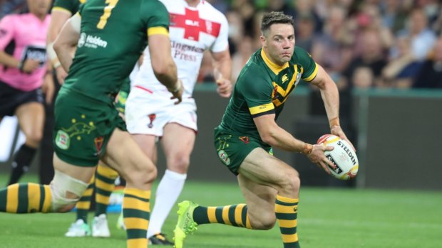 Sydney Roosters star recruit Cooper Cronk says he welcomes the huge expectations that will follow him to the Sydney Roosters. 