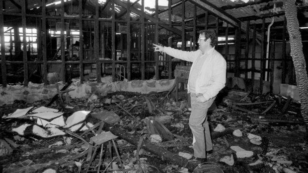 Edward Obeid looking over the remains of the El <i>Telegraph</i> building in 1983.