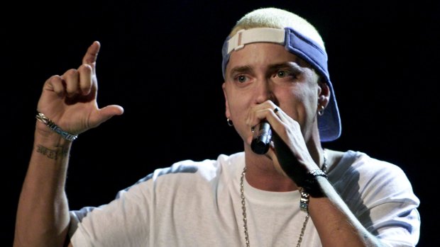 Controversial rapper Eminem has set his sights on Donald Trump in a new song.