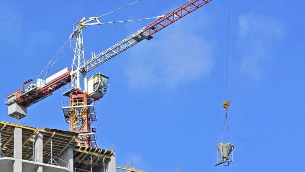 Three incidents on Canberra work sites have sparked a safety warning for crane operators. 