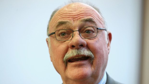 Liberal MP Warren Entsch has criticised his government for pre-empting a parliamentary inquiry on banking.