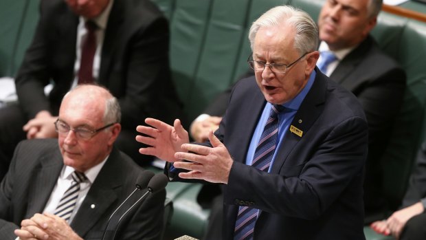 Trade Minister Andrew Robb spruiks the China free trade deal in Parliament.