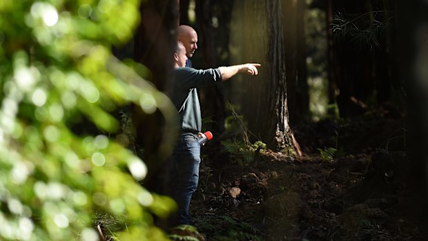 NSW Police Detective Chief Inspector Gary Jubelin (right) at the search area on Wednesday.