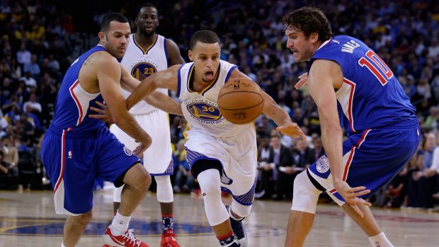 Star guard Stephen Curry led the way for the Warriors.