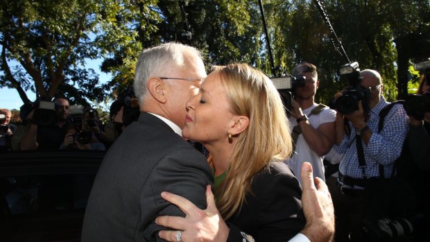 Malcolm Turnbull greets Fiona Scott during the 2016 campaign