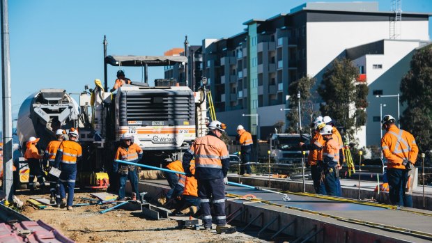 Work on the Canberra light rail is doing a lot of heavy lifting in the ACT economy, according to a new report by Deloitte.