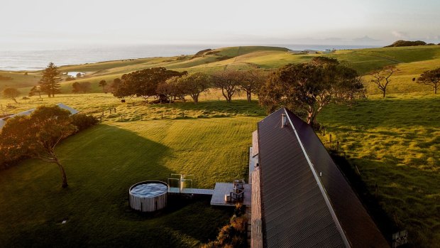 The Shed is a steel and glass retreat in Gerroa.