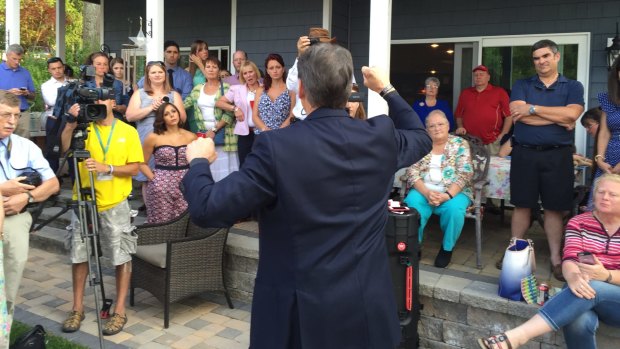 Not an auction, just Rick Perry talking to the folks at the Hamptons'.