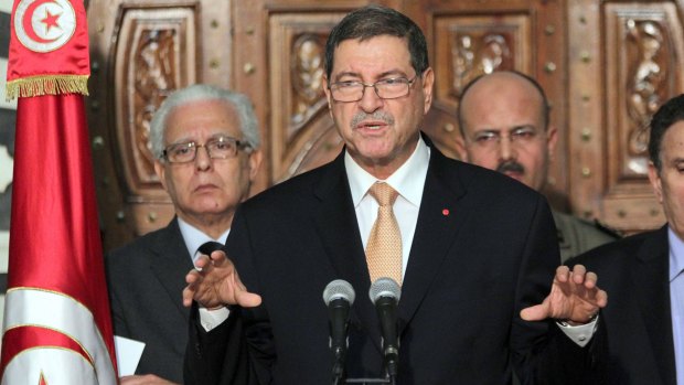 Tunisian Prime Minister Habib Essid visited the Bardo Museum and "took note of several security failures there".