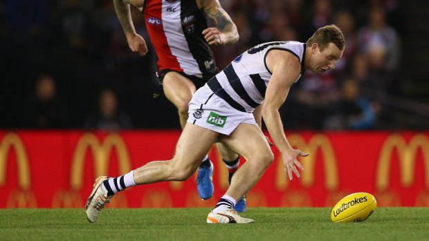 Geelong veteran Steve Johnson tweeted an apology to fans after a second-quarter blunder against St Kilda.