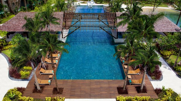 Movenpick Resort & Spa pool.