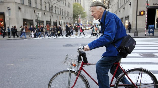 Bill Cunningham bicycling to work in New York in 2010. 