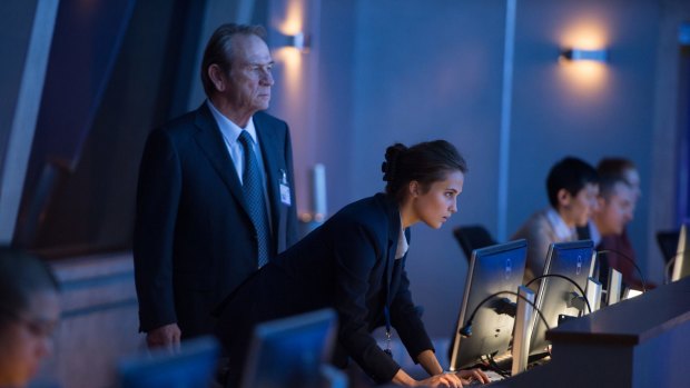 Tommy Lee Jones and Alicia Vikander (centre) in the movie.