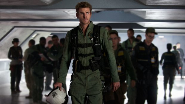Liam Hemsworth is a pilot in <i>Independence Day: Resurgence</i>.