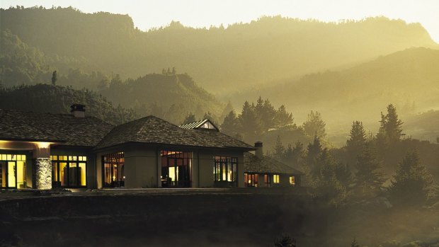 Treetops Lodge, New Zealand, is on the doorstep of the spectacular Rotorua lakes geothermal and volcanic region. 