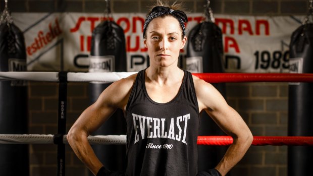 Champion boxer and cancer survivor Sarah McFarlane is chasing her Commonwealth Games dream.