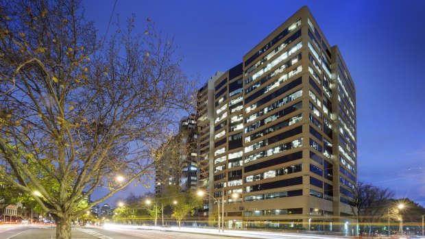 The existing building at 412 St Kilda Road.