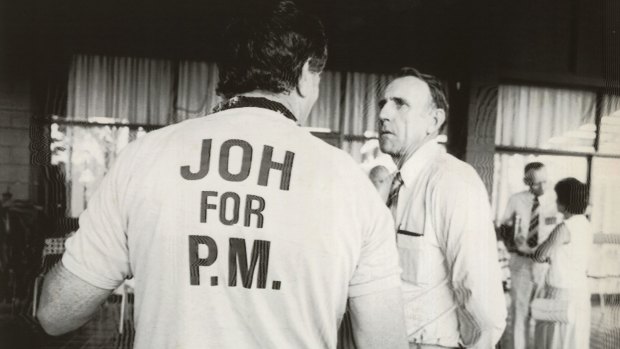 Joh Bjelke-Petersen supporters back his bid for Canberra.