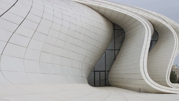 The white-tiled wave of rooftop at the 
Heydar Aliyev Cultural Centre. 