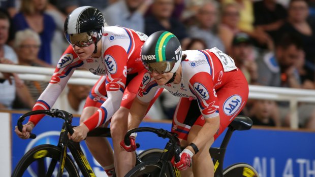 Anna Meares (right) won her 35th Australian nationals title, beating Stephanie Morton in Adelaide.