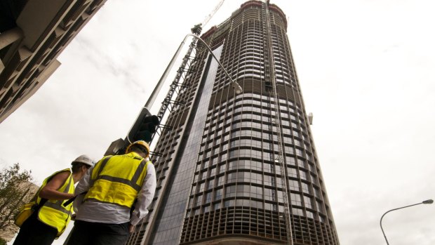 1 William Street under construction in late 2015.