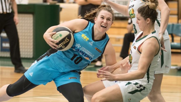 Kate Gaze will miss the next six weeks for the Canberra Capitals.