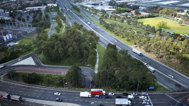 An artist's impression of how the M4 East Homebush Bay Drive will look.