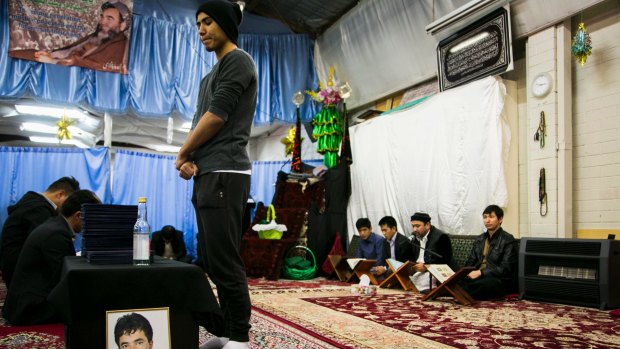 Friends pay tribute to asylum seeker Mohammad Hadi who took his own life in Sydney at his fateha, a ceremony where friends and community give prayers for the dead.