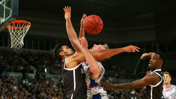 Brendan Teys of the Adelaide 36ers drives at the basket in round one.