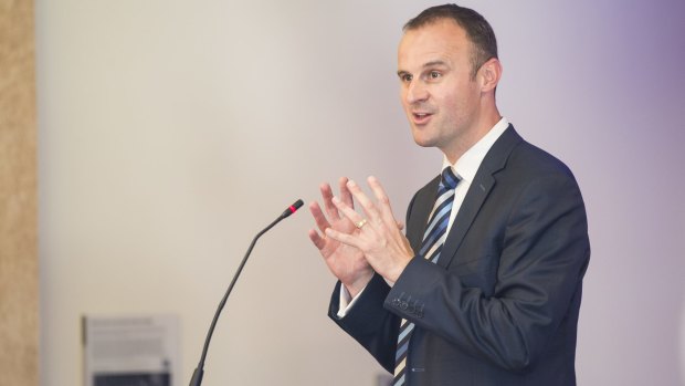ACT Chief Minister Andrew Barr wants a change to the party's national platform to compel MPs to vote for same-sex marriage.
