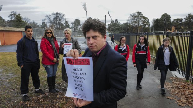 Telopea Park School parents, students and P&C members opposed the proposed acquisition of the school's tennis courts.