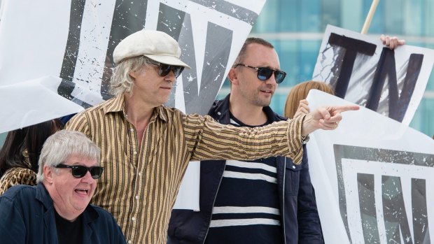 Bob Geldof (centre) supports the 'In' campaign.