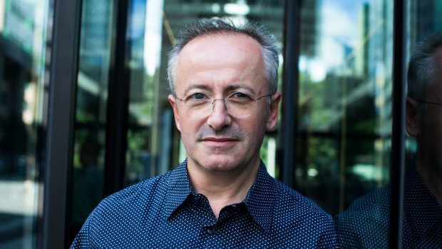 In a surprise move, long-time ABC stalwart Andrew Denton is returning to television on Seven.