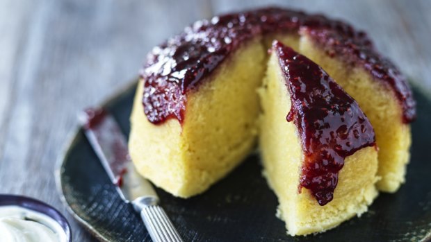 Vanilla steamed pudding with raspberry jam.