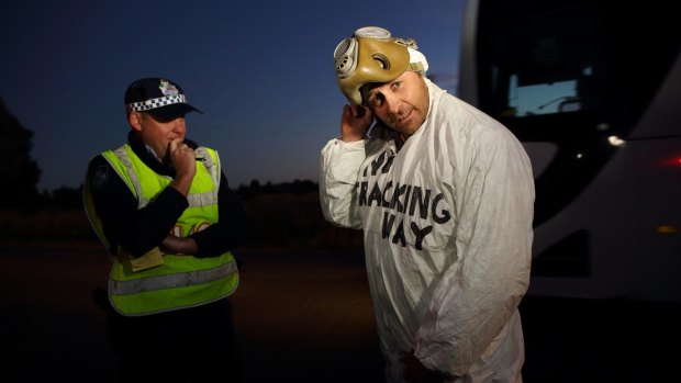 Pratzky with local police. 