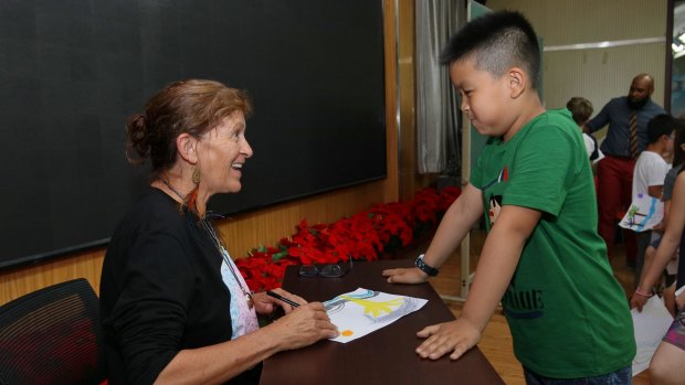 Bronwyn Bancroft spent time with primary school children in Beijing.
