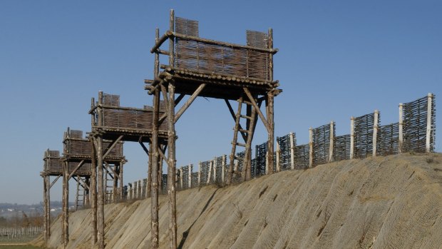 Fortifications at the MuseoParc Alesia.