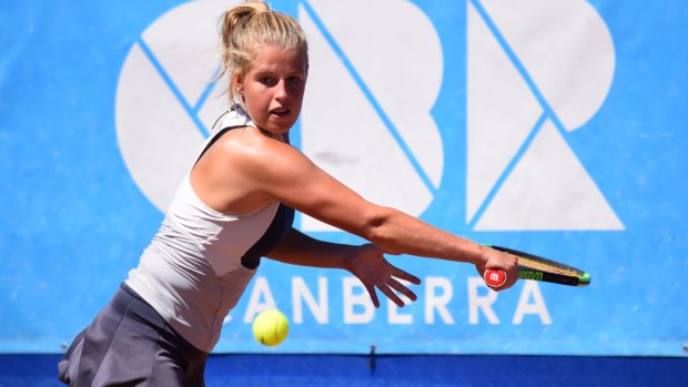 Ash Simes won her first professional match at the ACT Claycourt International qualifiers on Saturday. 