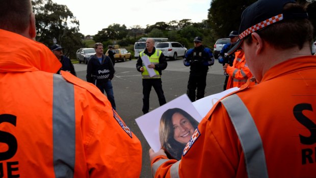 The police and SES are searching Avondale Heights and along the Maribyrnong River for missing woman Karen Ristevski. 