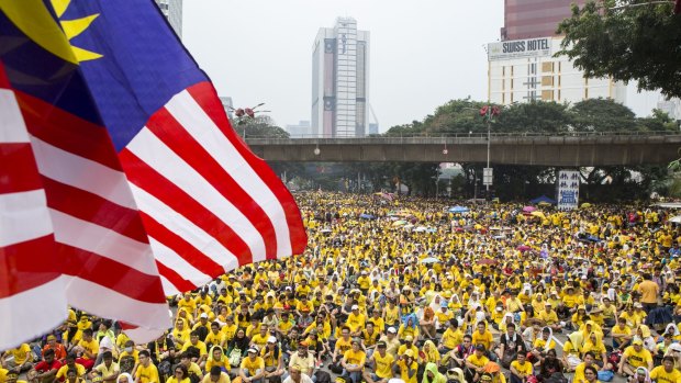 Protesters call for Malaysian Prime Minister Najib Razak to quit over corruption allegations in 2015.