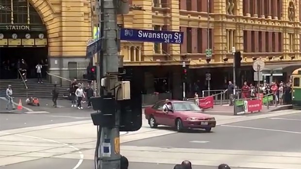The Commodore was doing doughnuts at the Flinders and Swanston street intersections. 