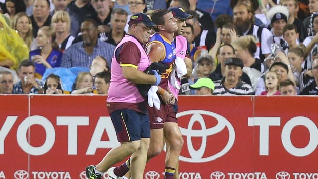 Tom Rockliff broke ribs and punctured a lung in round one.