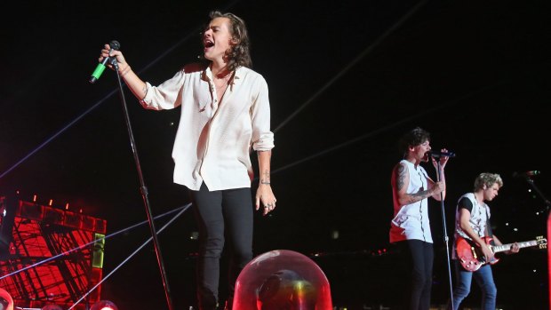 Styles with One Direction performing in Melbourne in 2015.