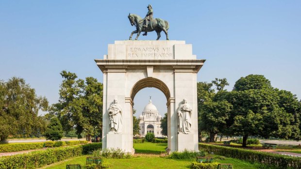 The entrance gate at Victoria Memorial.