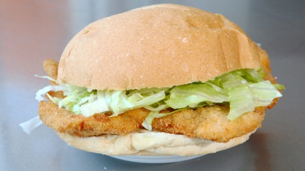 M.S. Dhoni's fancy fare: The humble chicken burger.