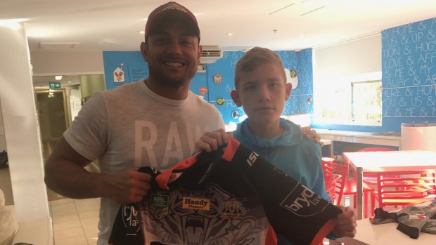 Canberra's rugby league community is rallying behind Batemans Bay Tigers' Eli Chatfield, who has brain cancer. 