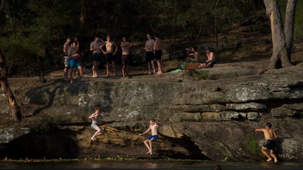 Locals cool off at Parramatta Lake 