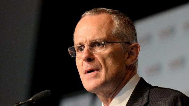 ACCC chairman Rod Sims is encouraging motorists to compare petrol prices.