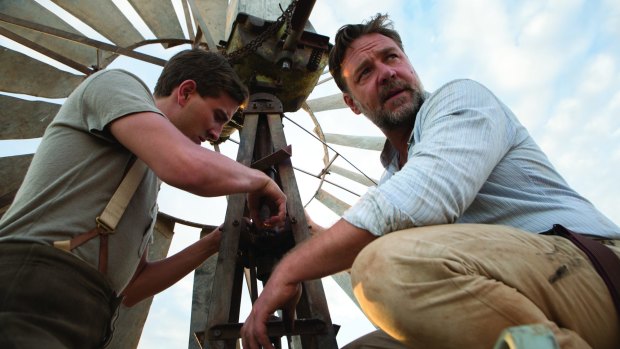 Joshua Connor (Russell Crowe) and Art (Ryan Corr) in <i>The Water Diviner</i>.